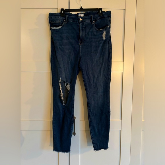 Good American Denim - Good American Jeans Size 18 Skinny Distressed